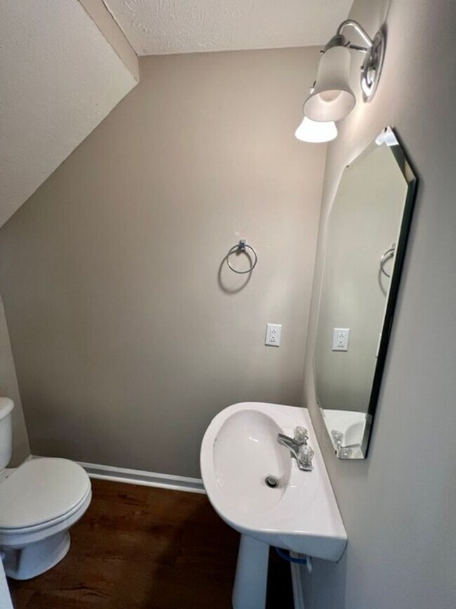 Foto del edificio - 417 Shoshone Pl