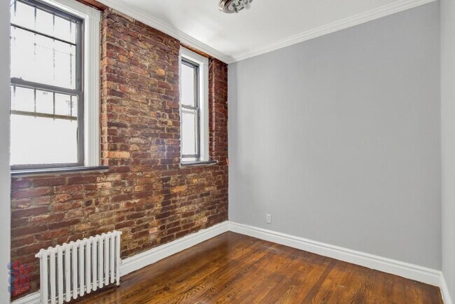 Foto del edificio - 416 E 13th St
