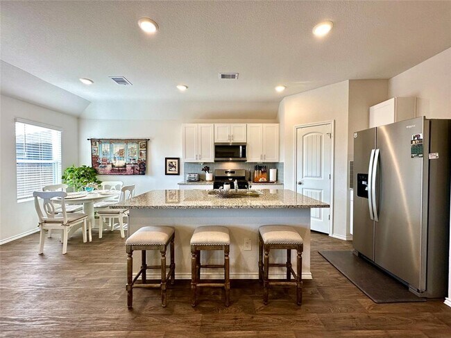 Foto del edificio - 331 N Richland Dr