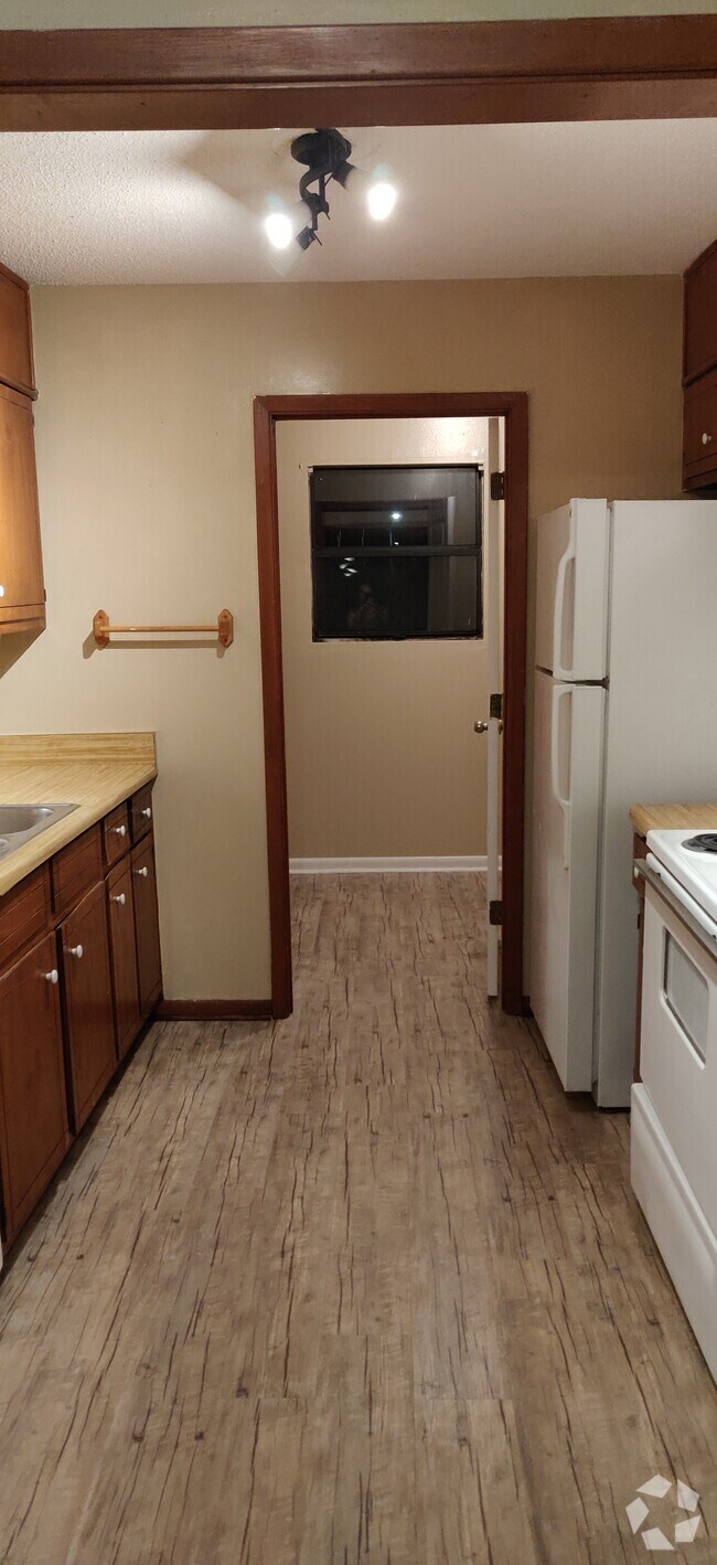 Bay Ridge Park Apartments under 2,500 Gulf Breeze, FL 1 Rentals