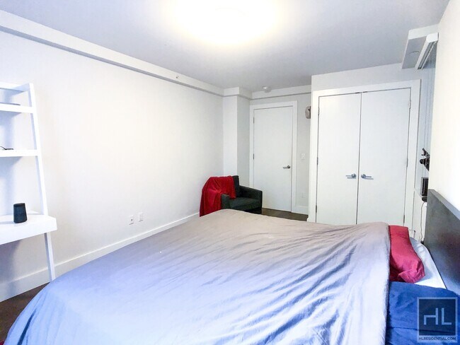 Building Photo - 1 Bed / 1 Bath w/ 737 Sqft & Balcony