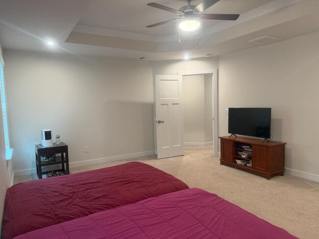 Building Photo - 300 Finnegan Ct