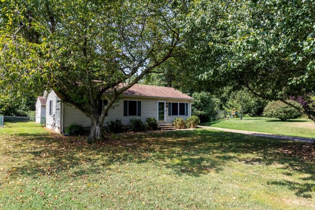 Foto del edificio - 129a Manor Ave N