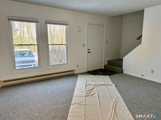 Foto del edificio - 22 Dartmouth Dr