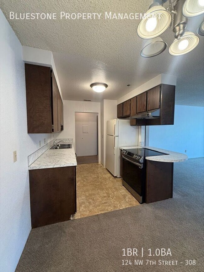 Foto del edificio - 124 NW 7th St