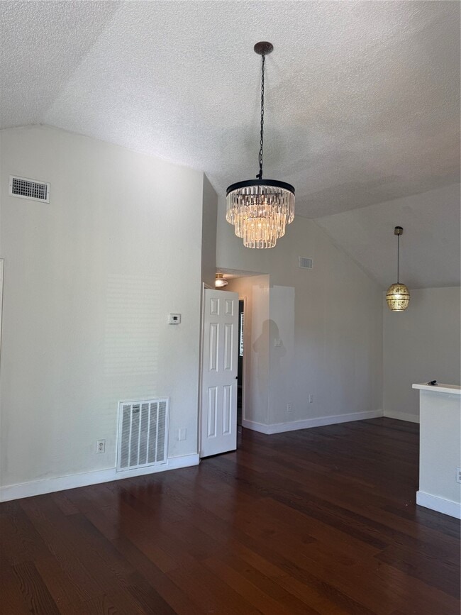 Building Photo - 3606 Clover Ln