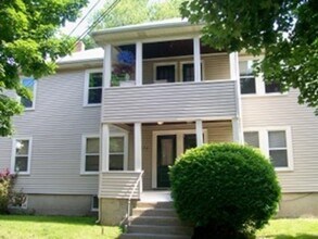 Building Photo - 258 Robbins St