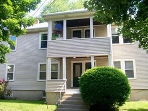 Building Photo - 258 Robbins St
