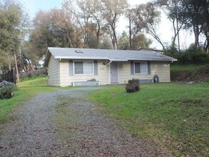 Building Photo - 4211 Fox Hollow Ln