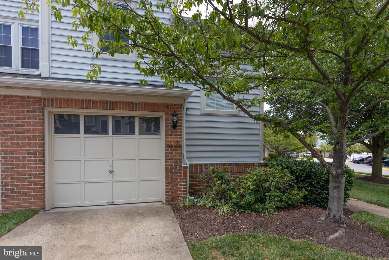 12902 Titania Way, Woodbridge, VA 22192 Townhome Rentals in