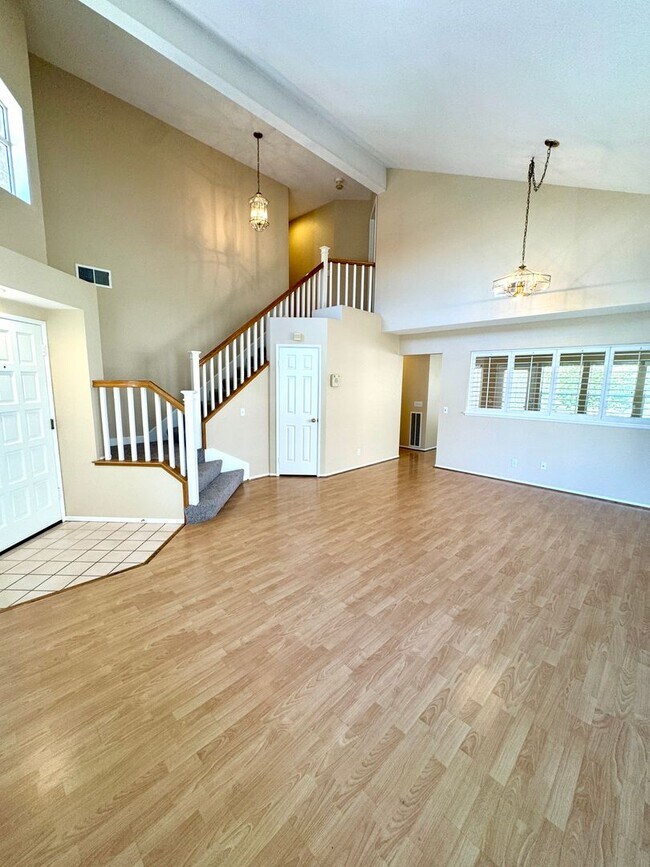 Foto del edificio - Beautifully Updated Rancho Cucamonga Home
