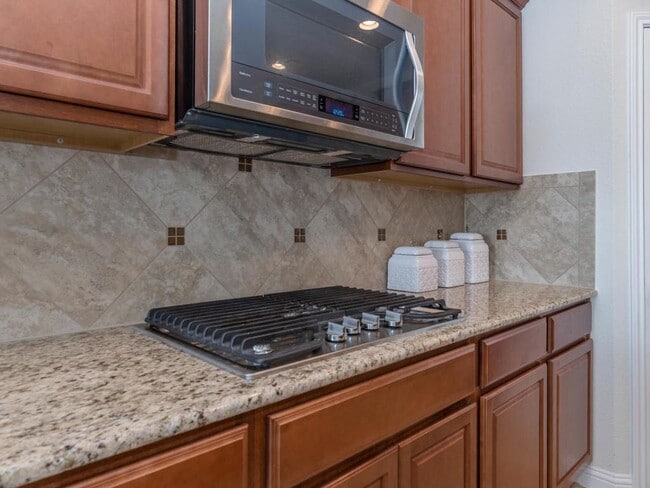 Building Photo - 3638 Esperanza Dr