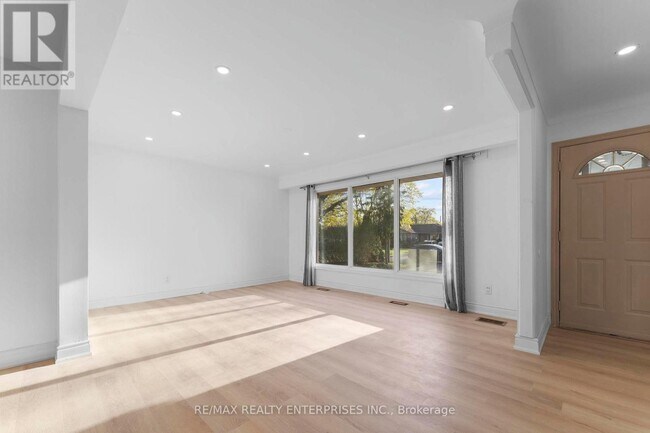 Building Photo - 60 Wakelin Terrace
