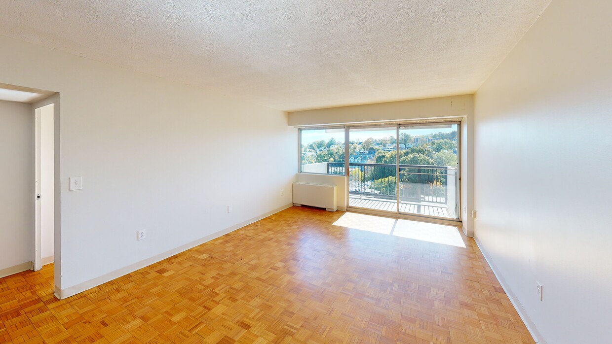 Photo - The Longwood Apartments