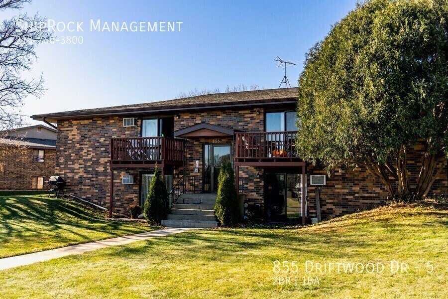 Foto principal - 855 Driftwood Dr