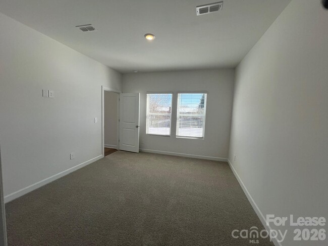 Foto del edificio - 1548 31st St NE