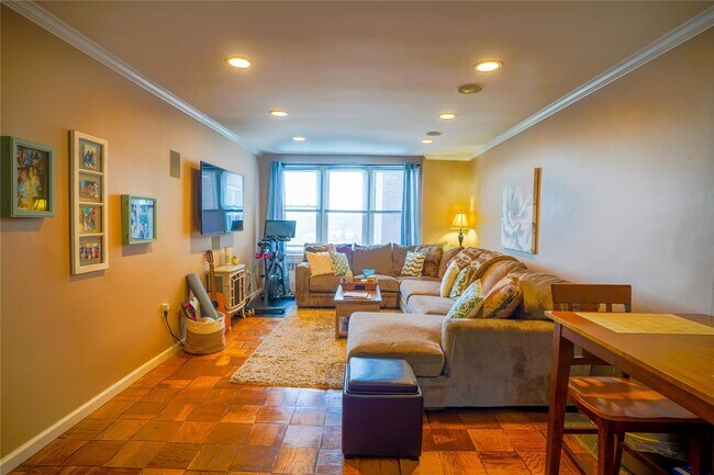 Foto del edificio - 21 Fairview Ave