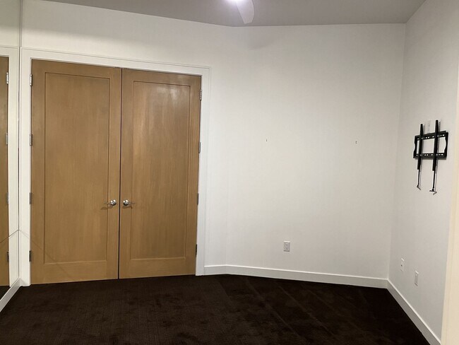 Foto del edificio - Beautiful 2 Bedroom Condo in Whitefish Bay
