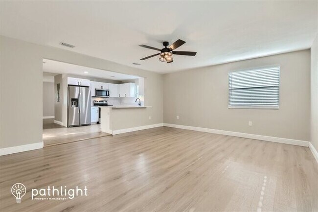 Foto del edificio - 1217 E Norfolk Street, Tampa, FL, 33604