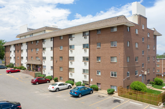 Building Photo - Avon North Apartments