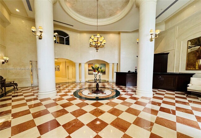 Foto del edificio - 20000 E Country Club Dr