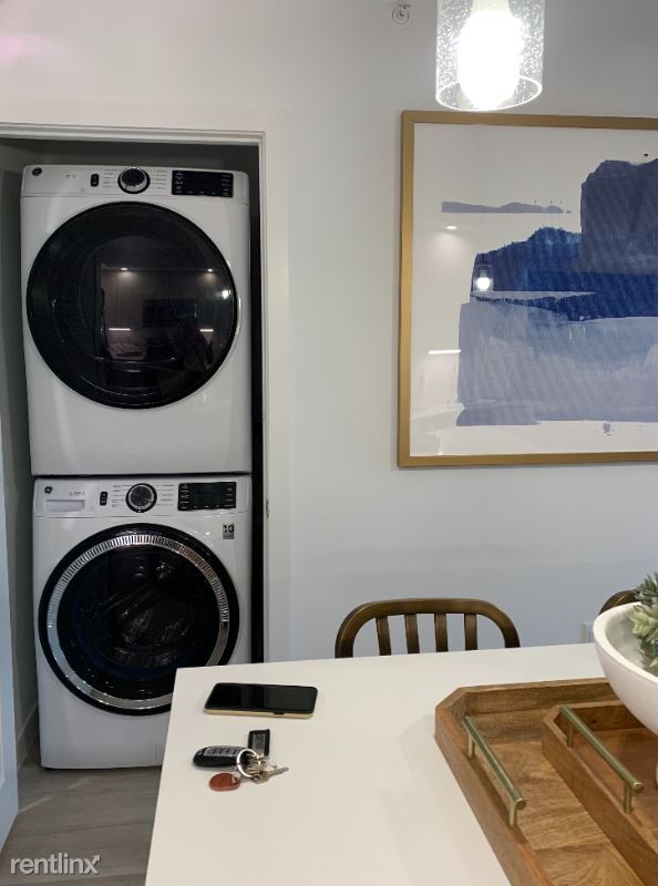 Foto del edificio - 1 br, 1 bath Condo - 420 NW 27th Ave