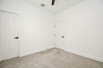 Building Photo - 9734 Pelsey St