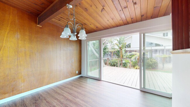 Foto del edificio - Spacious 3 Bedroom Home Available for Long...