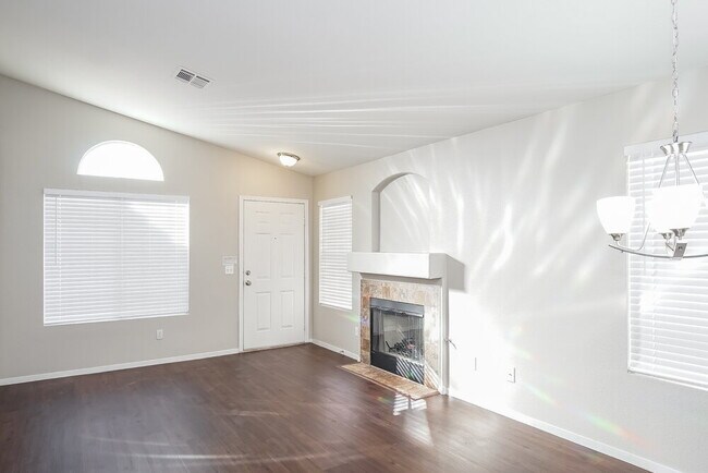 Building Photo - 7032 Village Shore Ct