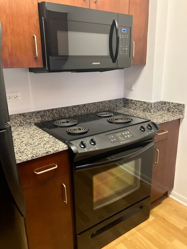 Foto del edificio - 1740 Oak Ave