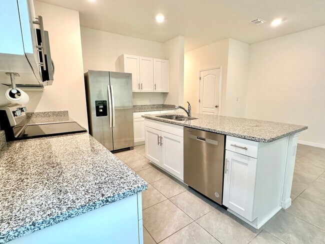 Foto del edificio - Fresh, modern & convenient 3Bedrooms/2.5Baths home in Daytona Beach!