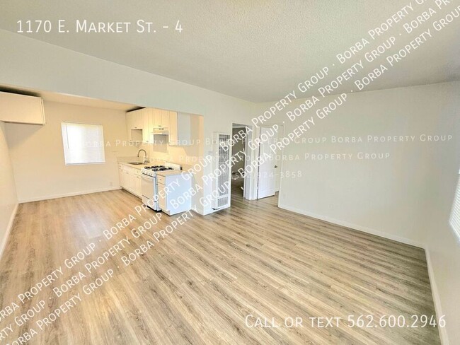 Building Photo - ***COZY 2 BEDROOM | 1 BATHROOM WITH GAS ST...