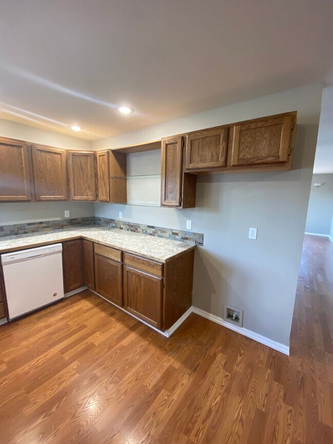 Foto del edificio - Right Around the Corner, Near Everywhere Y...