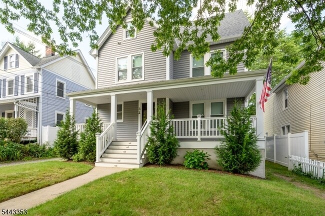 Foto del edificio - 32 Woodland Ave