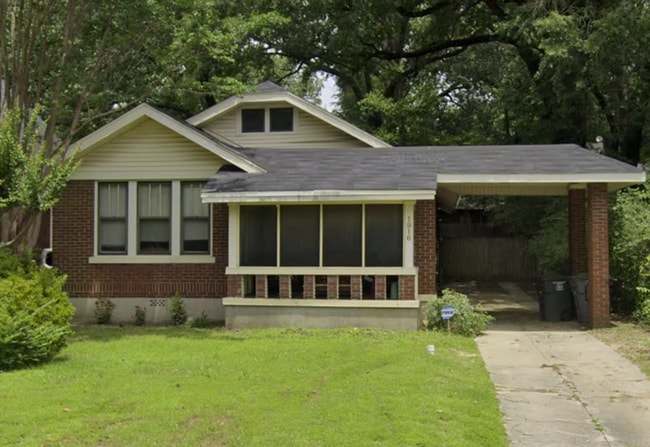Classic Memphis Charm - Classic Memphis Charm House