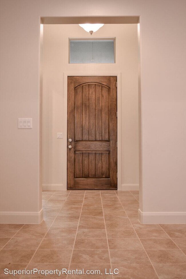 Foto del edificio - 3 br, 2 bath House - 204 W. Green Jade Drive