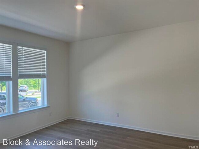 Building Photo - 4 br, 3.5 bath House - 7011 Gentle Pines P...