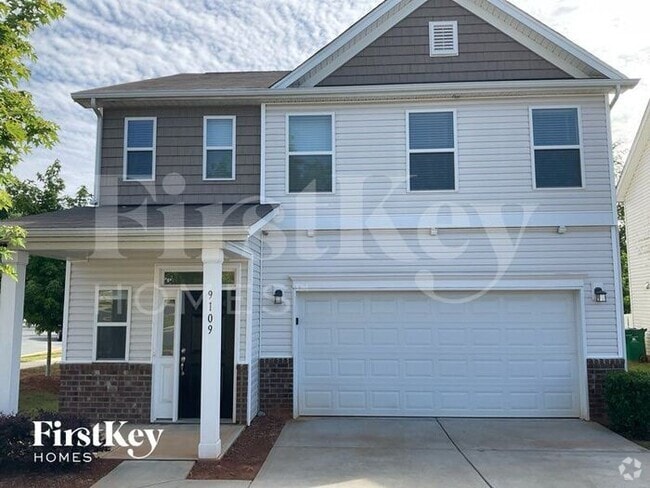 Building Photo - 9109 Marion Oaks Dr