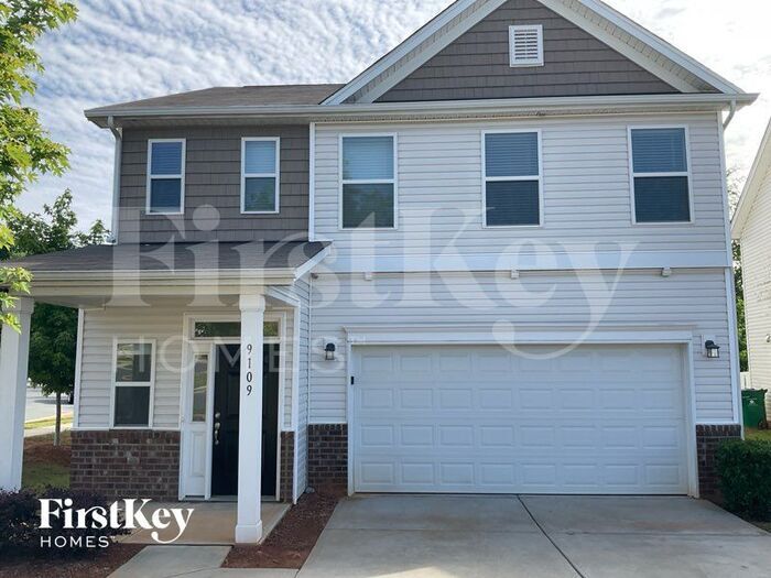 Foto principal - 9109 Marion Oaks Dr