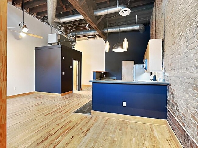Foto del edificio - 267 Peters St SW