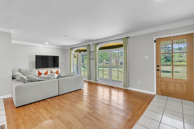 Foto del edificio - 3025 Trewhitt Rd SE