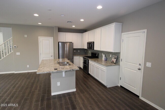 Foto del edificio - 17222 N 9th Pl