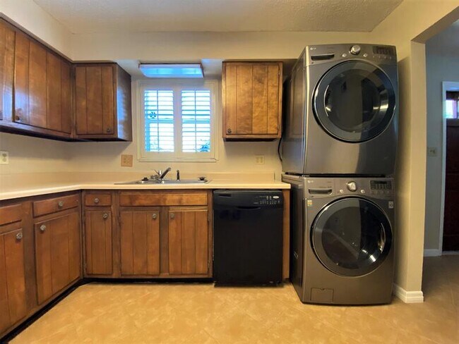 Foto del edificio - 200 St Andrews Blvd