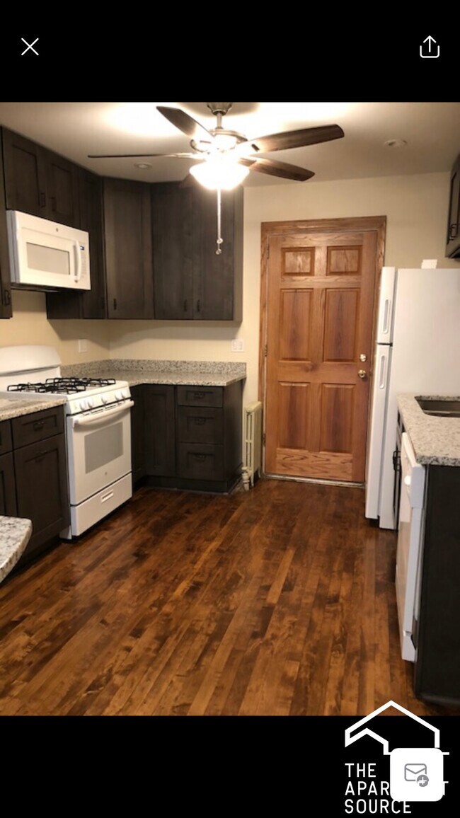 Foto del edificio - 2541 W Logan Blvd