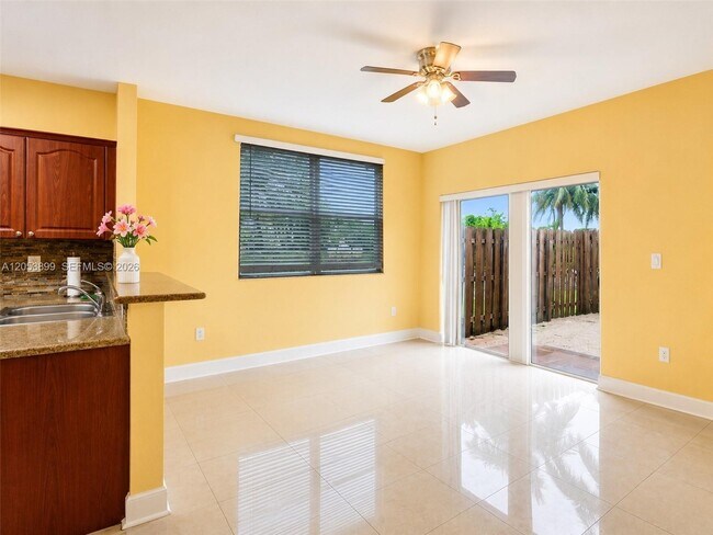 Foto del edificio - 1485 NE 33rd Rd