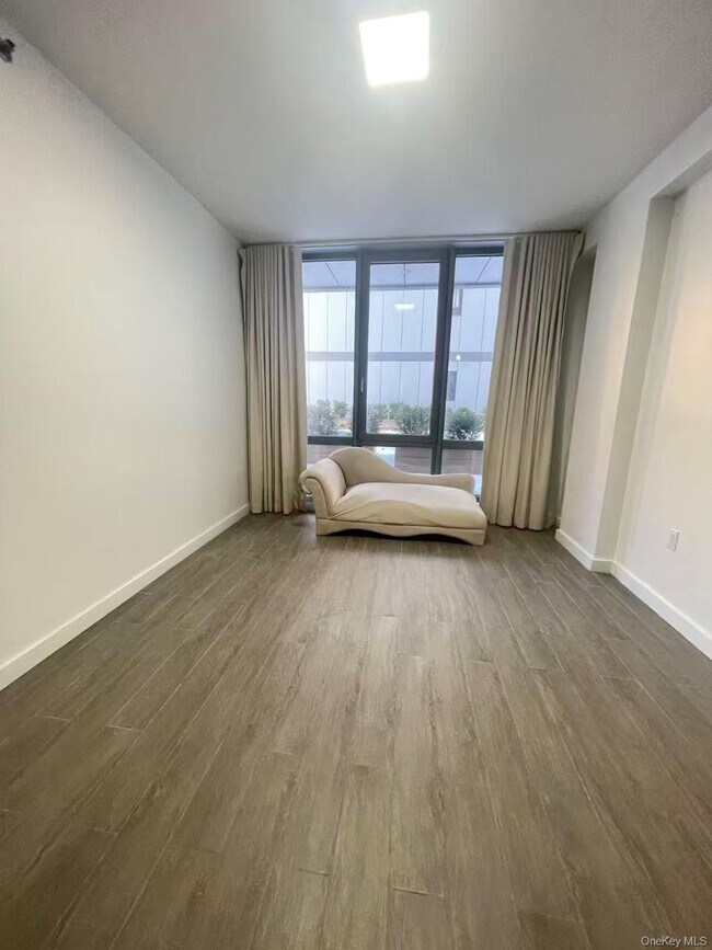 Foto del edificio - 144-27 Sanford Ave