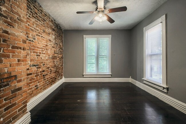 Building Photo - Wilber Ave 226-228 MLR