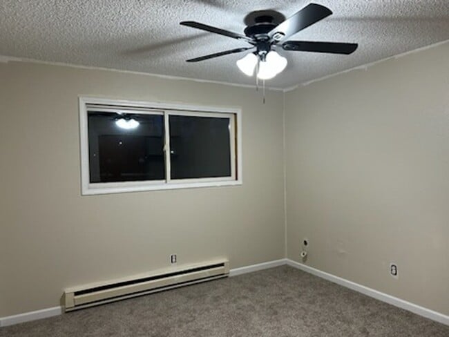 Foto del edificio - 5408/5410 Helen Ct