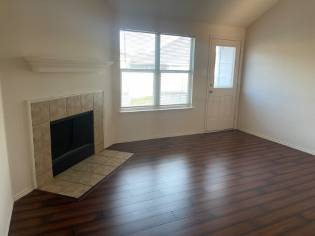 Building Photo - 3440 Crisoforo Dr