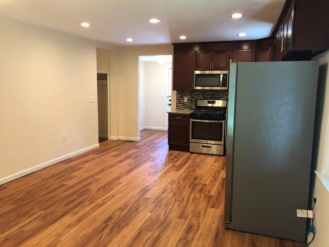 Open Concept Kitchin/Living/Dining Room - 33 Wells Ave